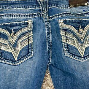 ~~Vigoss The New York Capri Denim Jeans Womens Flap Pockets Embellished Sz 31x21
